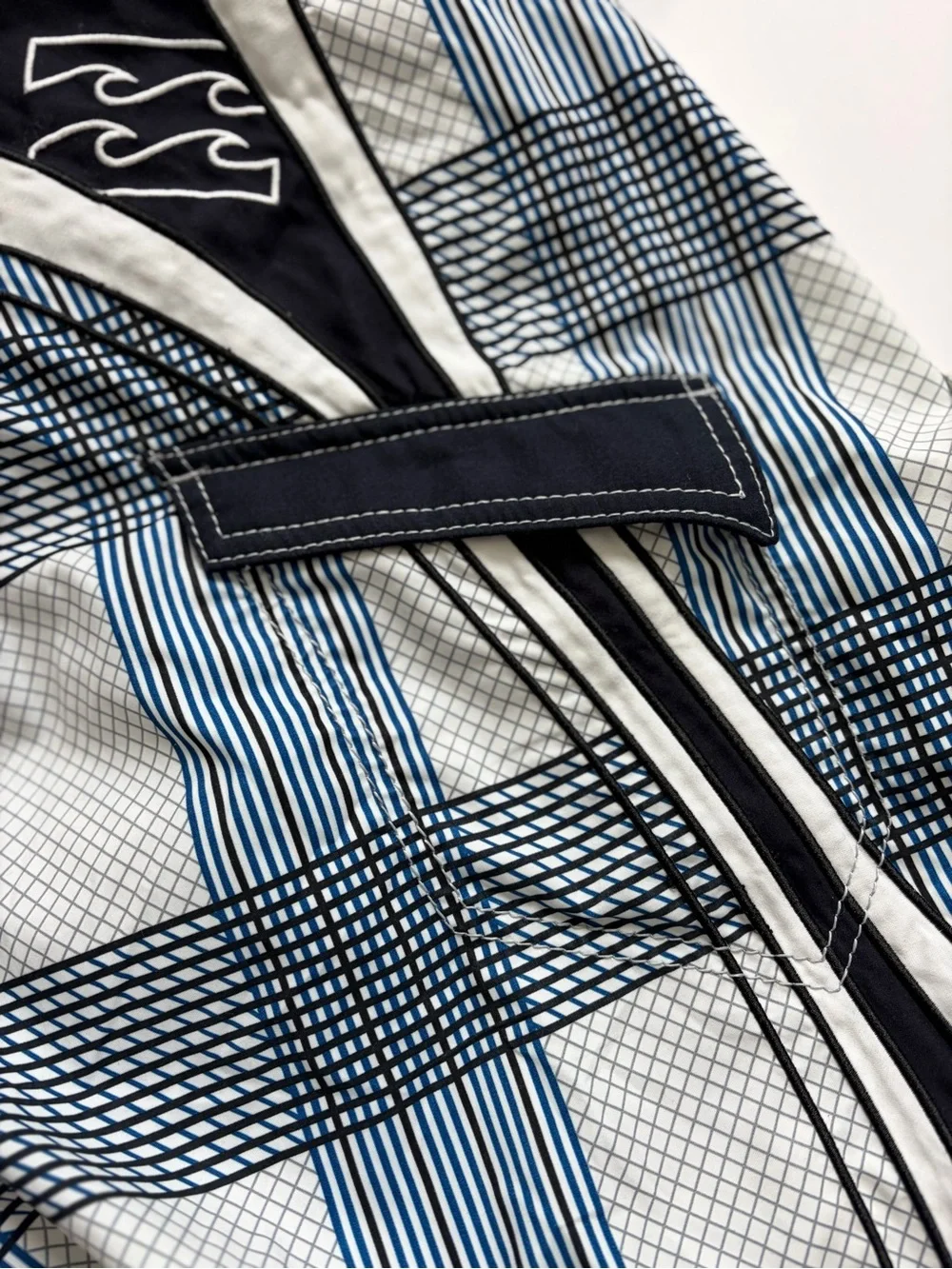VTG Billabong Mark Occhilupo Men's Blue & White Plaid Swim Trunks